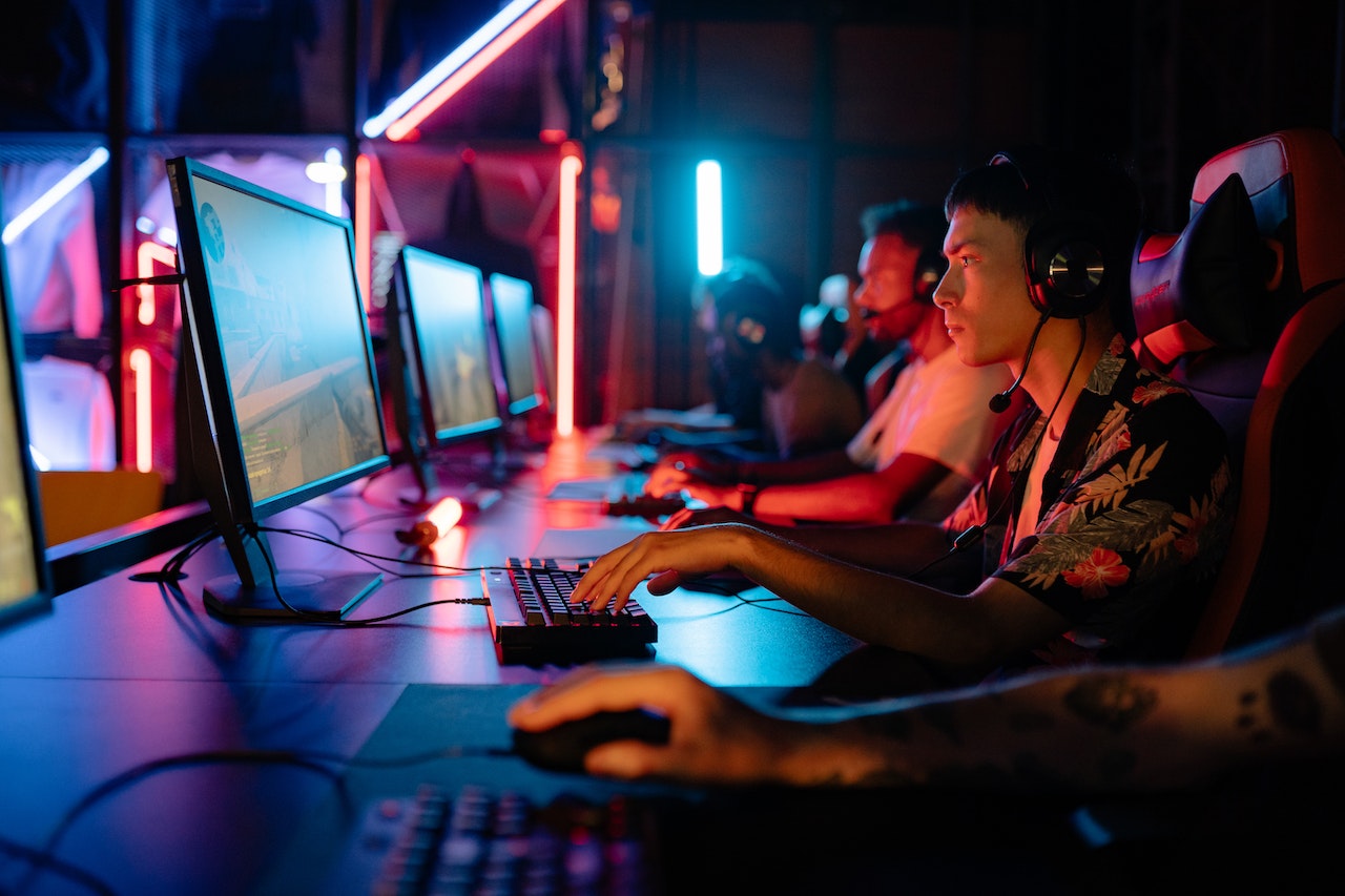 Esports pelaajia